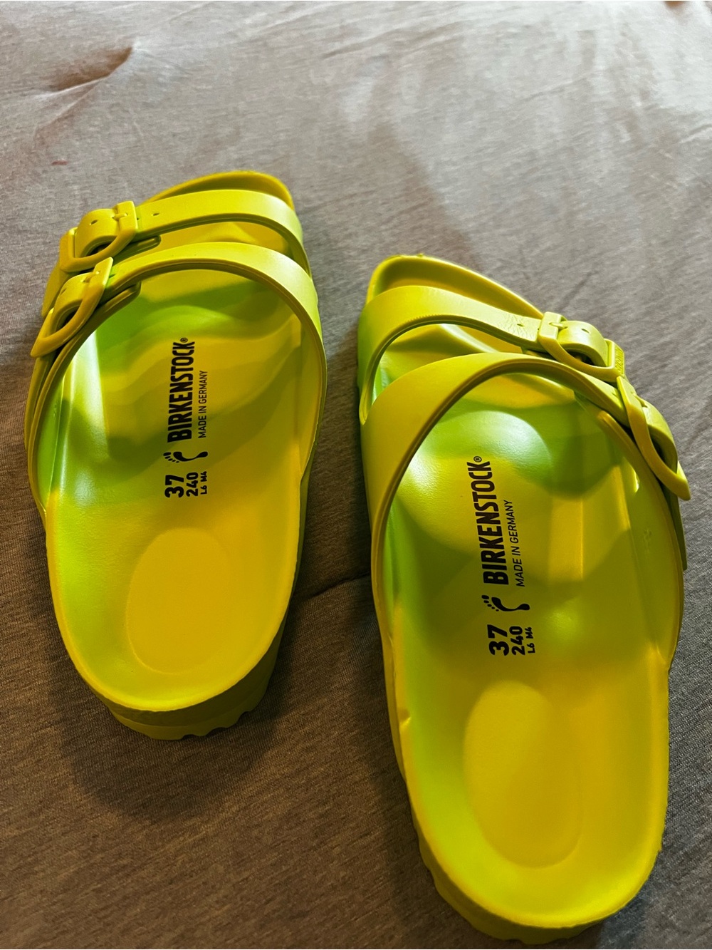 Birkenstock Neon lime green Arizona EVA Sandals - Picture 3 of 6